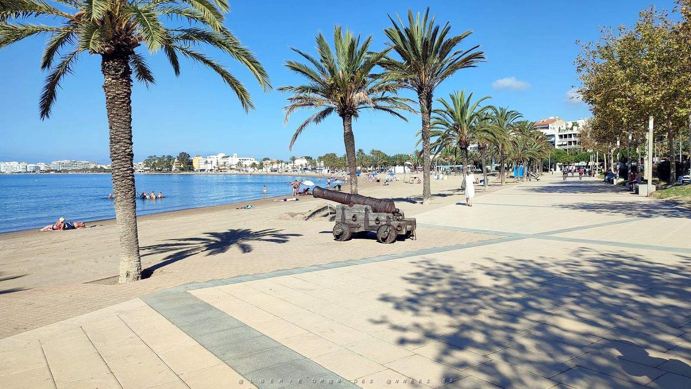 43 - Rosas - Paseo Maritime et Plage Nova.jpg